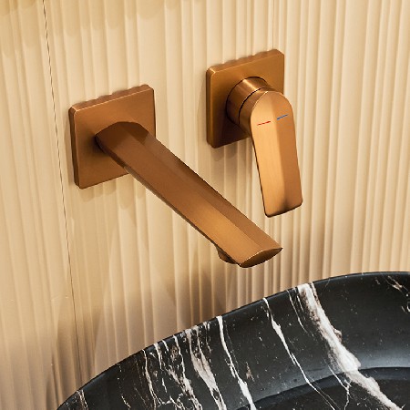 Copper hot and cold faucets for washbasins, household bathrooms, toilets, washbasins, countertops, and customized hot and cold faucets
